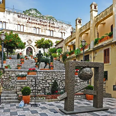 Casa Egle Giardini Naxos
